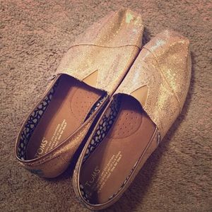 Rose Gold Glitter Toms size 9